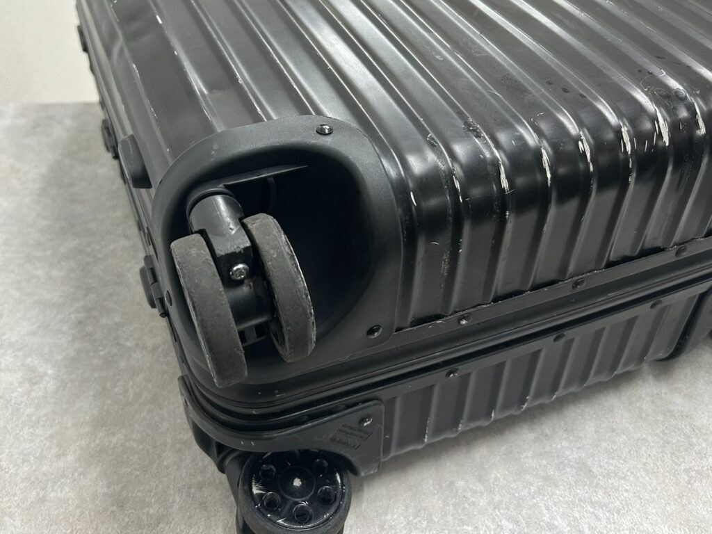 リモワ(RIMOWA)コーナープレート+ハウジング交換の修理事例 追加写真2